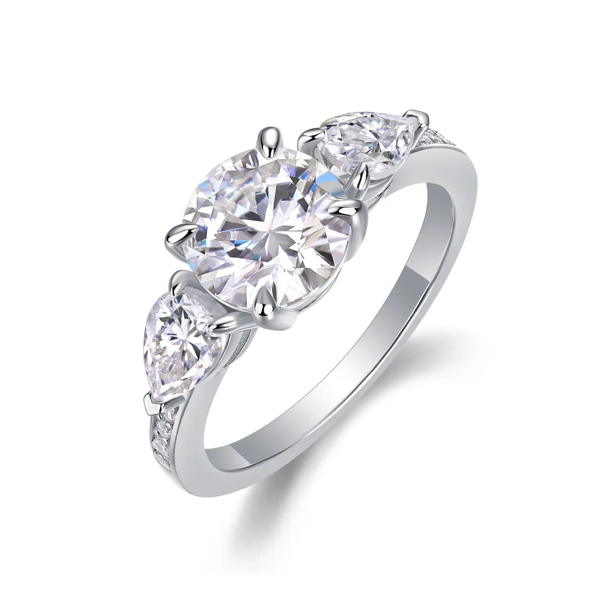 The Viienne 2-Carat Moissanite Promise Ring