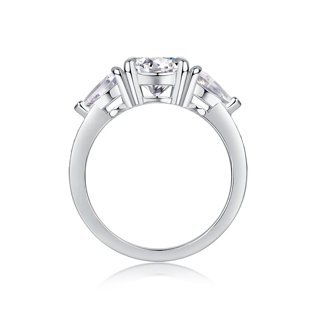 The Viienne 2-Carat Moissanite Promise Ring
